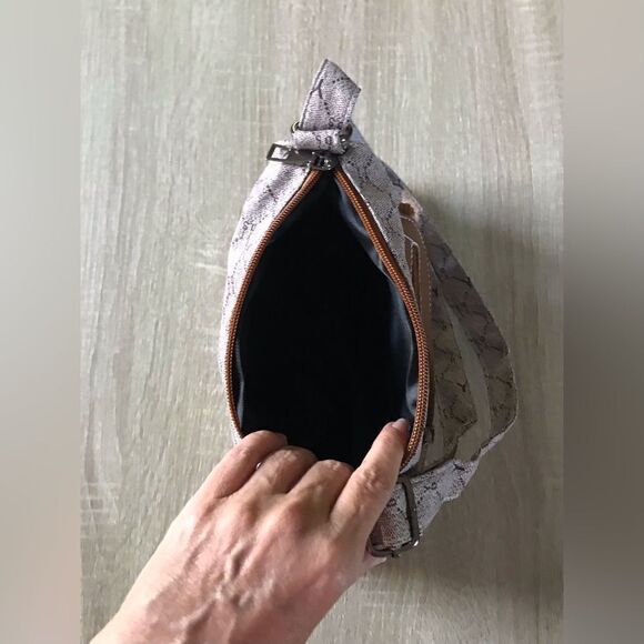 NWOT … DOUBLE HEARTS Shoulder Bag / Purse - Picture 3 of 3